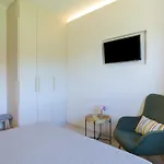 Ellen Apartment